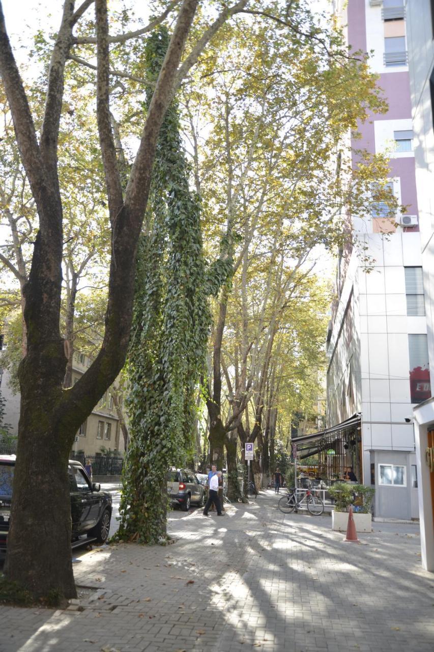 Haris Apartments Tirana Eksteriør billede
